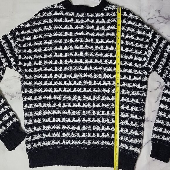 Ann Taylor Black & White Textured Cardigan - Picture 4 of 5